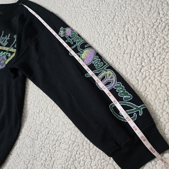 Hello Kitty by Sanrio Peace Love Skate Crewneck Sweatshirt Size L - Picture 11 of 11